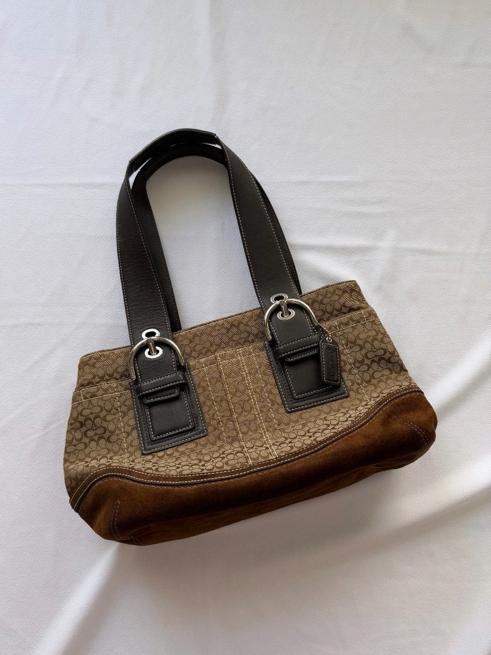 Vintage Y2K Coach Soho Signature C Tote Bag
(Model F10927) Suede